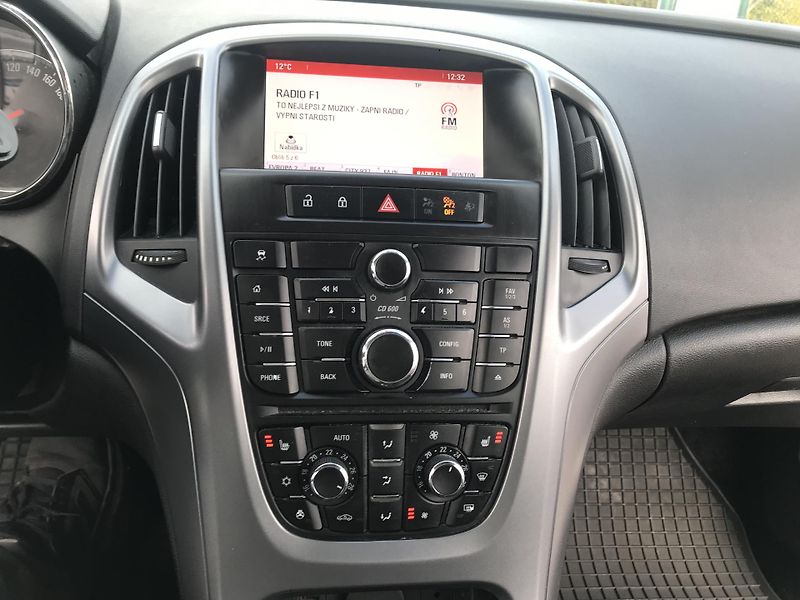 Opel Astra 1.7 CDTI 96 KW,SPORTS TOURER - fotka 15 z 21