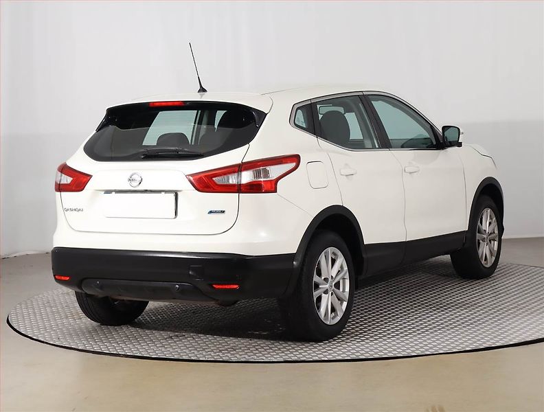 Nissan Qashqai (2016) 1.5 dCi, Serv.kniha, Navi - fotka 5 z 17
