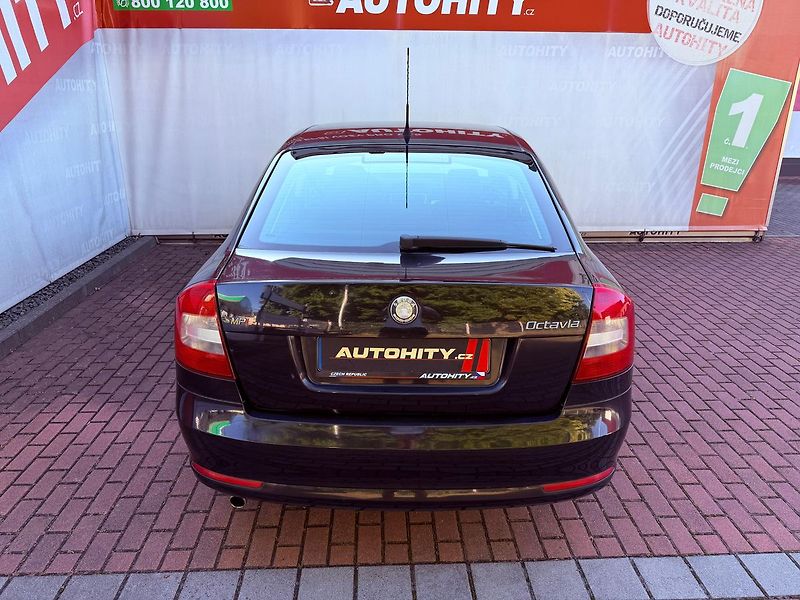 Škoda Octavia 1.6 MPi Ambiente, ČR - fotka 7 z 20