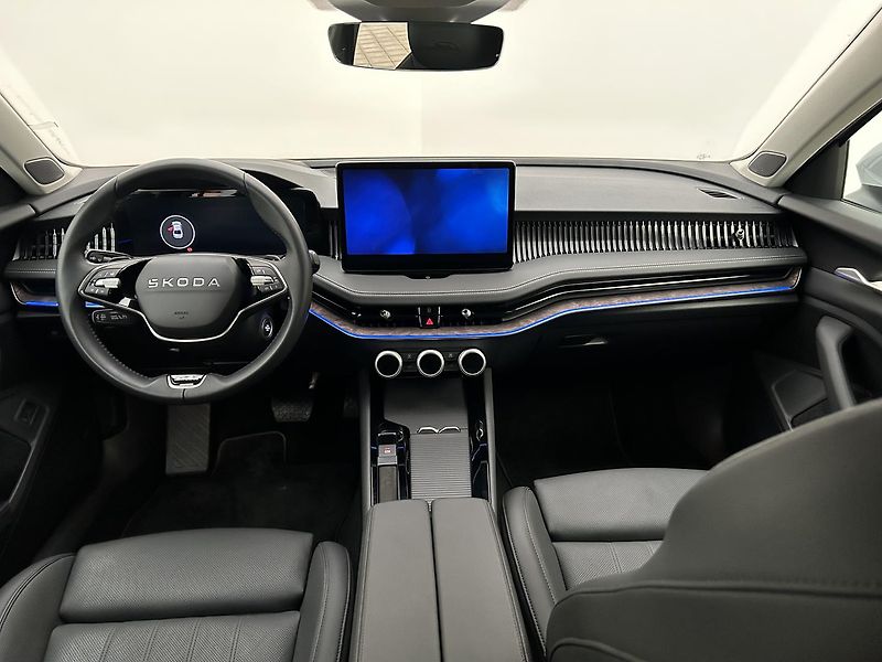 Škoda Superb 2.0 TDi L & K - fotka 6 z 30