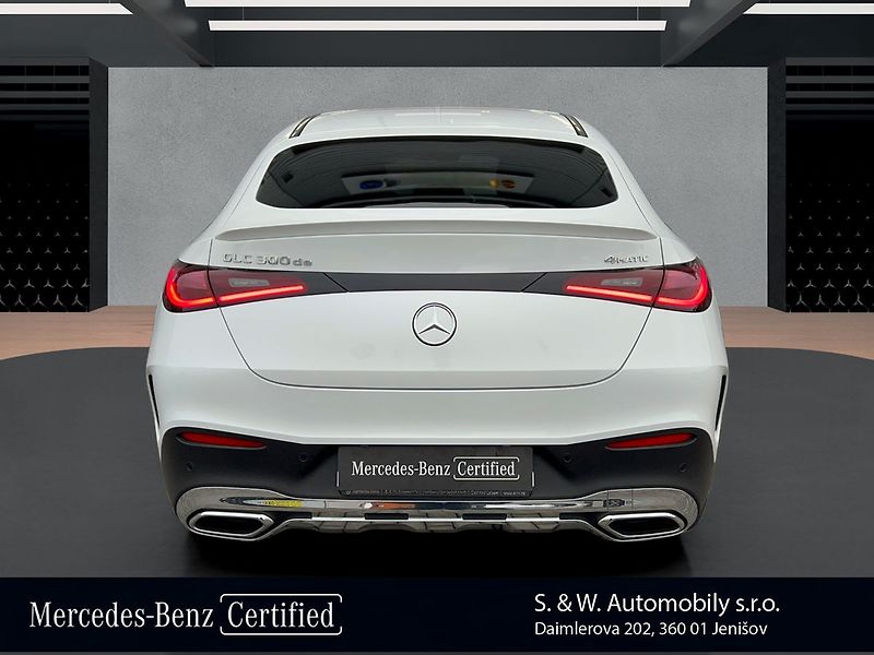 Mercedes-Benz GLC 300 de 4MATIC kupé - fotka 6 z 29