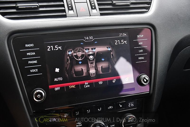Škoda Octavia 2.0TDi STYLE EXTRA TAŽNÉ - fotka 32 z 47