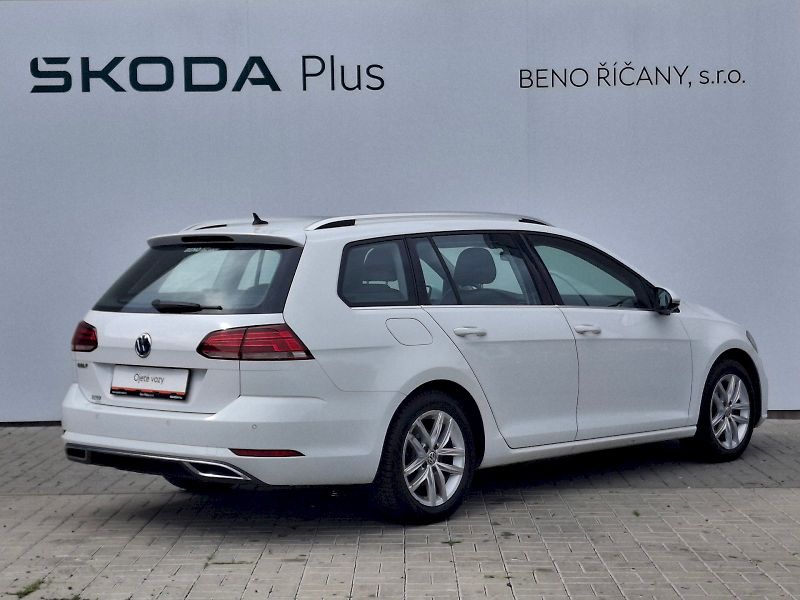 Volkswagen Golf (2020) Variant HighLine 1,5TSi 110kW - fotka 2 z 35
