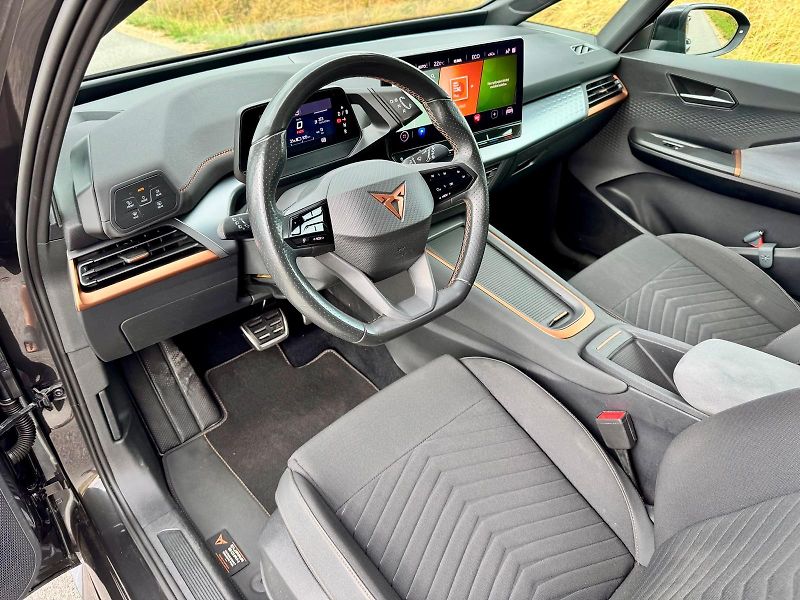 Cupra Born (2021) 58kWh, SOH 91% - fotka 8 z 18