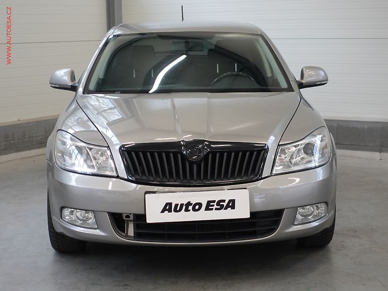 Škoda Octavia (2012) 1.4 TSI, Klima - fotka 2 z 22