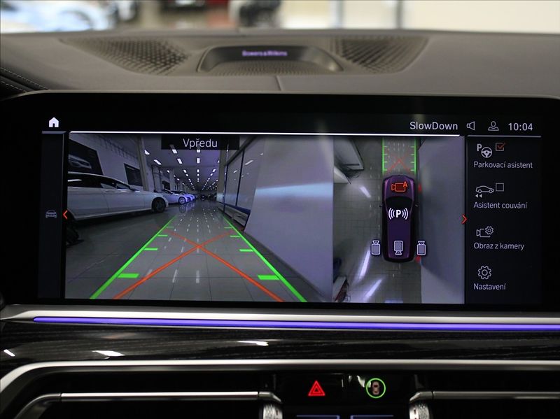 BMW X7 3,0 40xD M-paket B&W 6-míst ČR - fotka 12 z 51