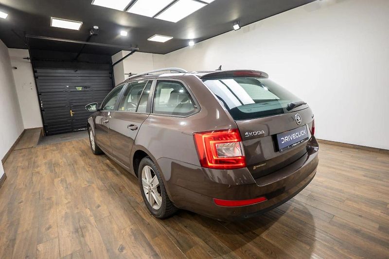 Škoda Octavia 2.0 TDI 110 kW 4x4 - fotka 6 z 34