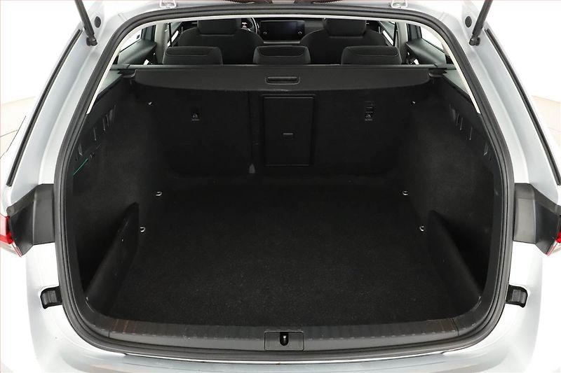 Škoda Octavia (2022) Ambition 2.0 TDI, ČR,1.maj - fotka 10 z 14