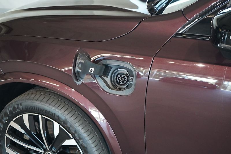 Volvo XC90 T8 PLUS Dark, Vzduch, 360° - fotka 11 z 49