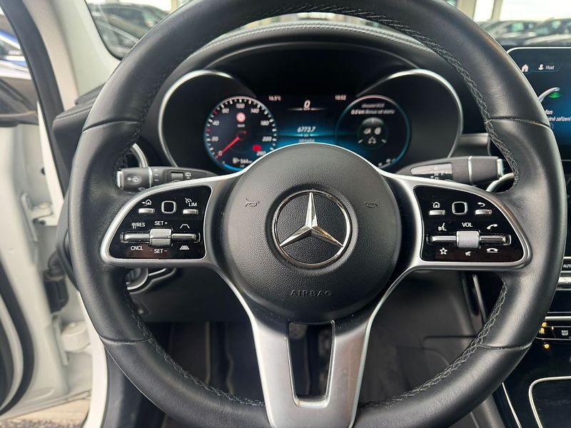 Mercedes-Benz GLC 220d 4MATIC - fotka 16 z 21