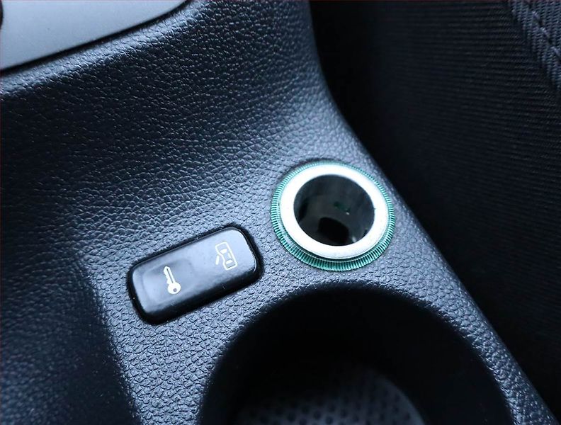 Škoda Octavia (2010) Ambiente 1.6 TDI, po STK - fotka 16 z 19