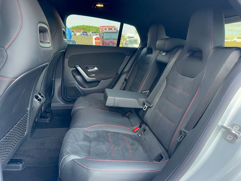 Mercedes-Benz CLA 200 Shooting Brake AMG Sty - fotka 14 z 35