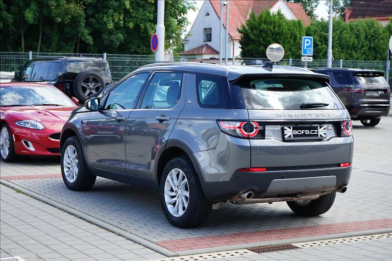 Land Rover Discovery Sport 2,0 TD4 110kW SE,1Maj,ČR,DPH - fotka 8 z 38