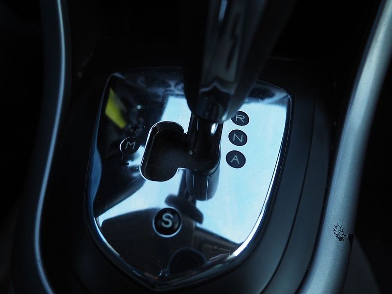 Peugeot 308 (2012) 2.0 HDi Panorama Automat - fotka 27 z 30