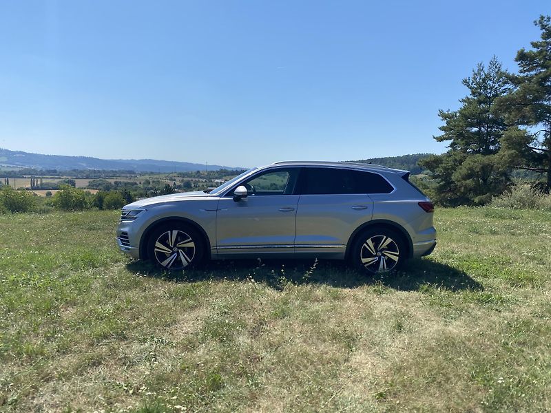 Volkswagen Touareg (2019) 3.0 TDI V6 210 kW, VZDUCH, 4X4 - fotka 8 z 25