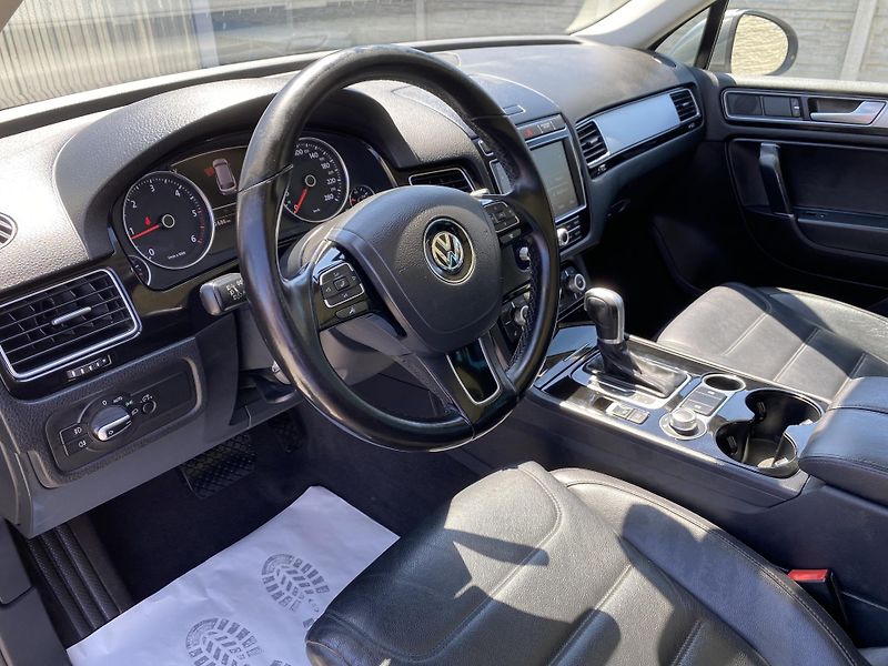 Volkswagen Touareg 3.0TDi 4x4 FL 2017 ELEGANCE 1A - fotka 102 z 176