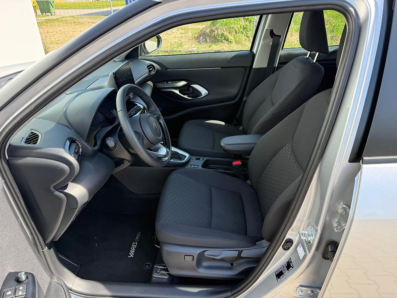 Toyota Yaris Cross 1.5 HSD e-CVT Comfort - fotka 11 z 26