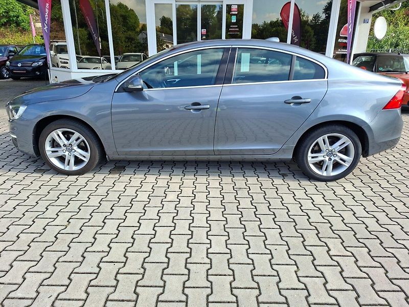 Volvo S60 (2017) 2.0D4 147kW AUT -NOVÉ V ČR - fotka 5 z 38