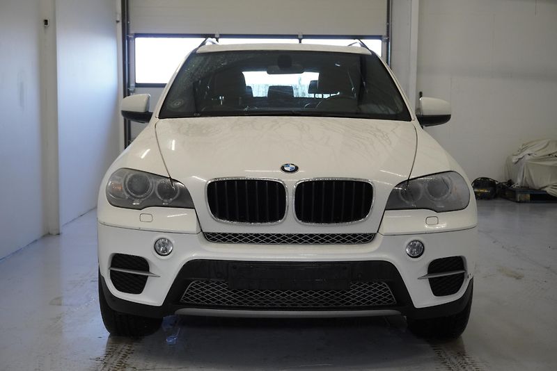 BMW X5 3.0d XDRIVE AUTOMAT - fotka 2 z 30