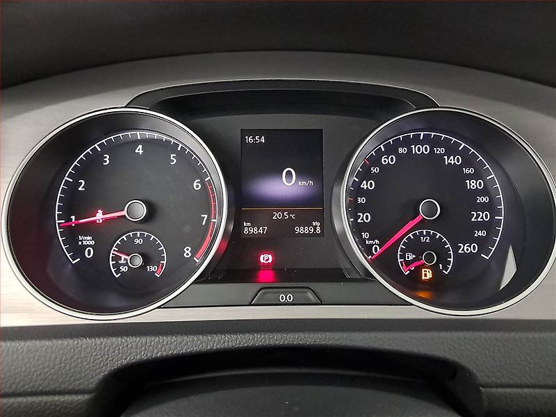 Volkswagen Golf (2015) 1.2 TSI, Kůže, Bi-Xenony - fotka 11 z 20