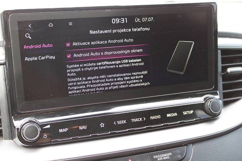 Kia Ceed (2020) 1.4 T-GDI TOP 103kW manuál LED - fotka 18 z 33