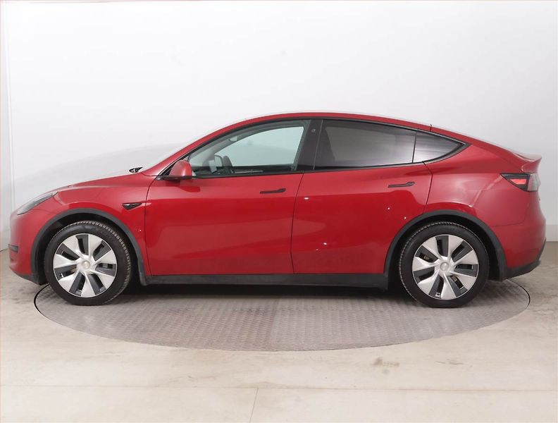 Tesla Model Y (2022) RWD LFP 60kWh, SoH 92% - fotka 3 z 20