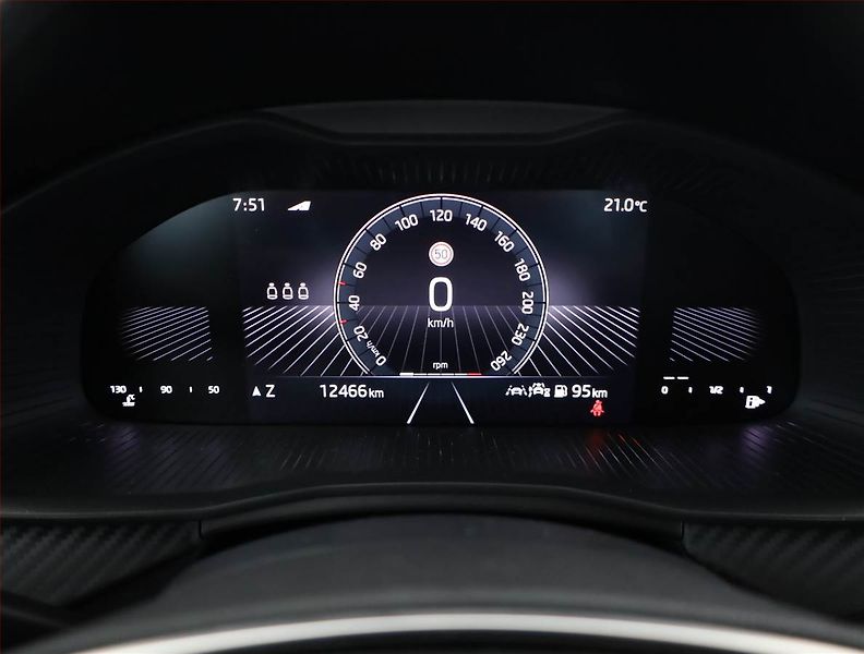 Škoda Kamiq (2025) Monte Carlo 1.0 TSI - fotka 9 z 15
