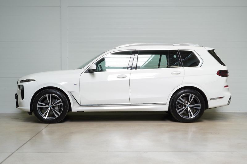 BMW X7 Xdrive40d,Mpaket,ČR,DPH,Tažné - fotka 5 z 40