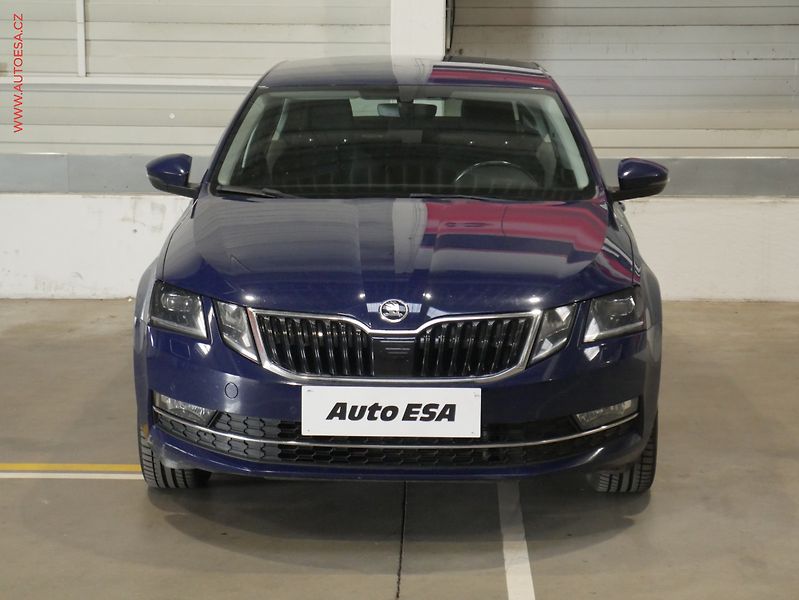 Škoda Octavia (2018) 2.0TDi, ČR, Style, LED - fotka 2 z 21