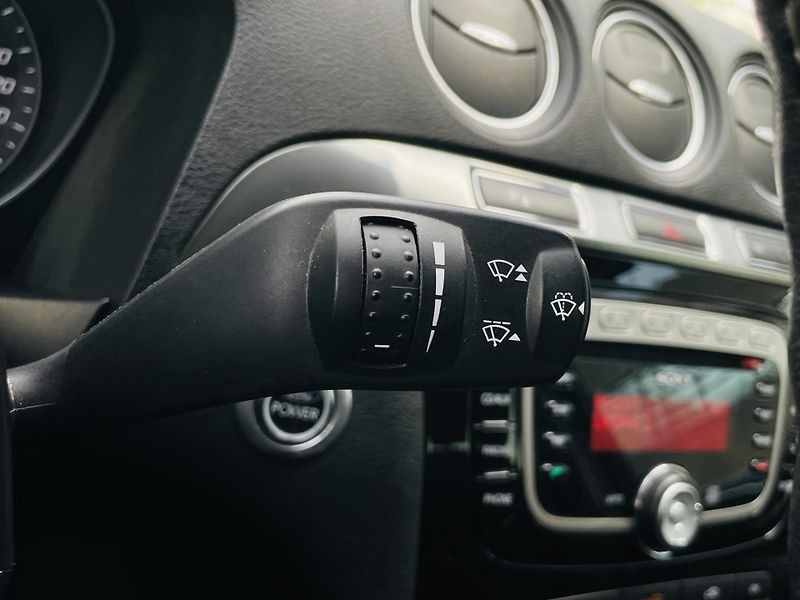 Ford S-MAX 2.0TDCi MANUÁL SENZORY VÝHŘEV - fotka 42 z 44