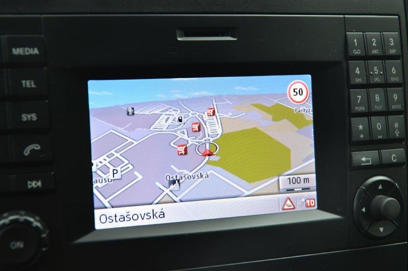 Mercedes-Benz Vito 116 CDi 7 míst, automat 7G  - fotka 16 z 41