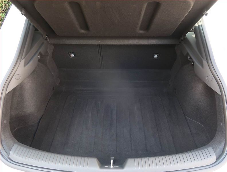 Hyundai i30 (2023) Komfort 1.0 T-GDI, ČR,1.maj - fotka 13 z 22