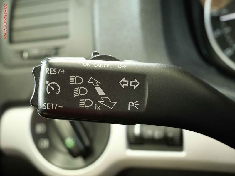 Škoda Octavia (2011) 1.6 TDi, ČR, AC, temp. STK7 - fotka 15 z 18