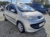 Peugeot 107 1,0i 50kW AUTOMAT - náhled 9