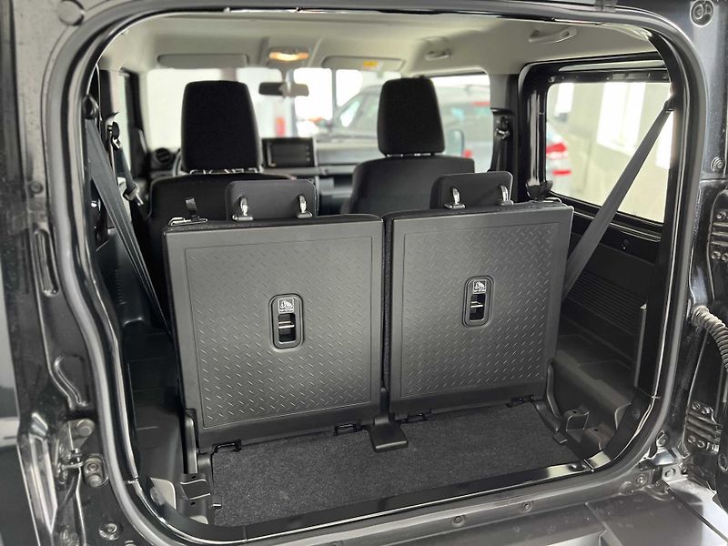 Suzuki Jimny ALLGRIP 1.5VVT AUTOMAT 4-MÍSTA - fotka 8 z 17