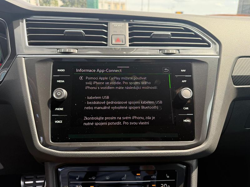 Volkswagen Tiguan R 2.0 TSI 235Kw DSG Akrapovič - fotka 15 z 27