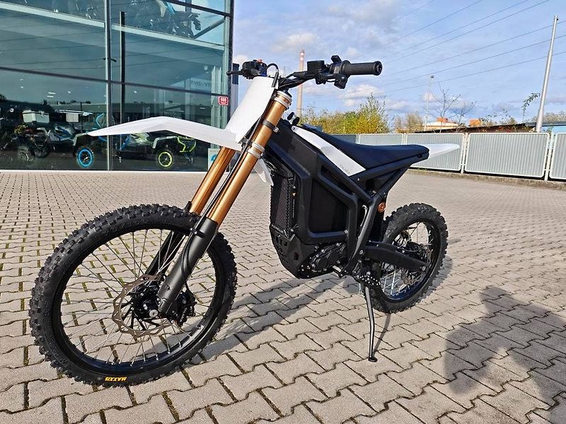 Ostatní (2026) Komodo MX 32kW - fotka 8 z 20