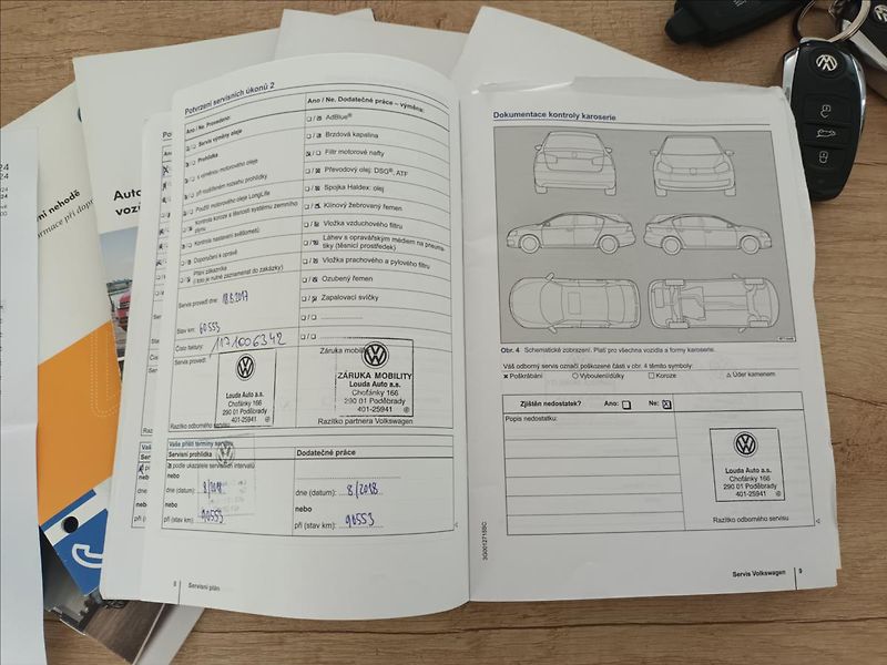 Volkswagen Touareg 3,0 TDI 193Kw,R-Line,ČR,TAŽNÉ, - fotka 41 z 50