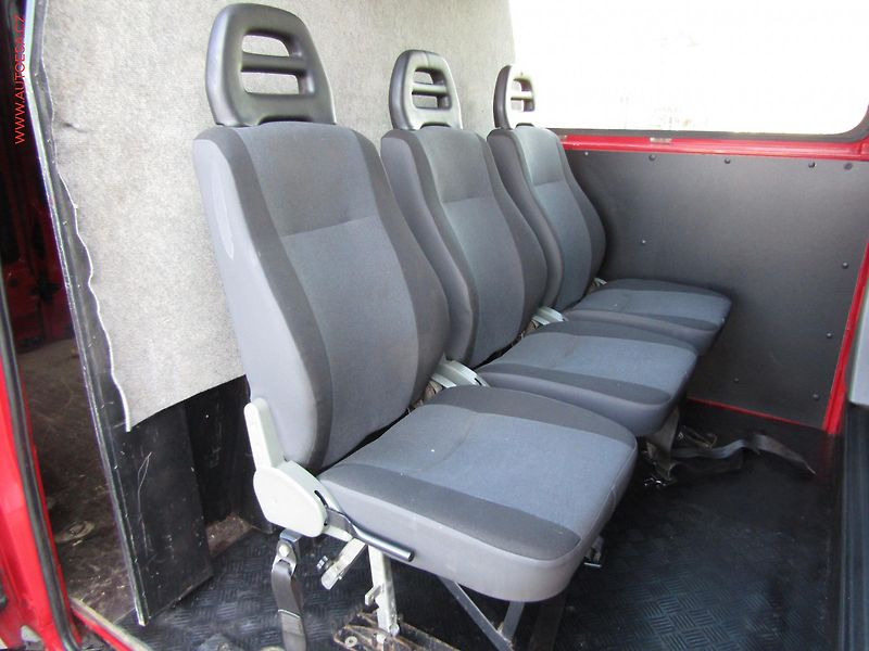 Renault Master (2010) 2.3dCi L2H2 6míst, ČR, AC - fotka 10 z 13