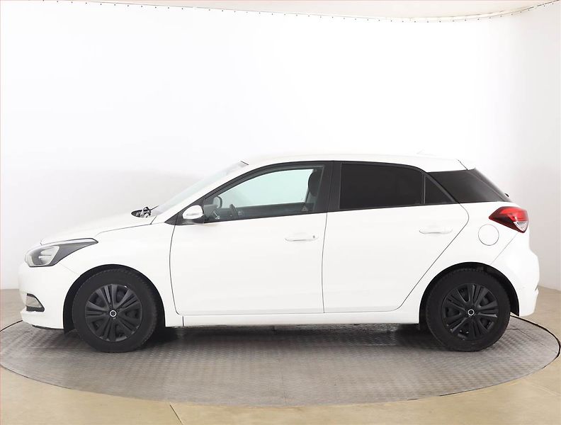 Hyundai i20 (2016) 1.2 - fotka 3 z 15