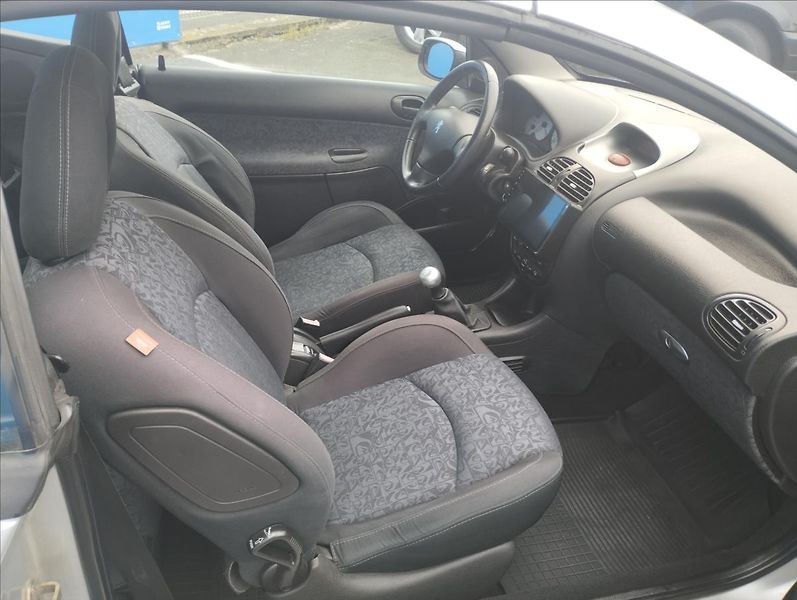 Peugeot 206 1,6 i 80KW QUIKSIKVER - fotka 14 z 26
