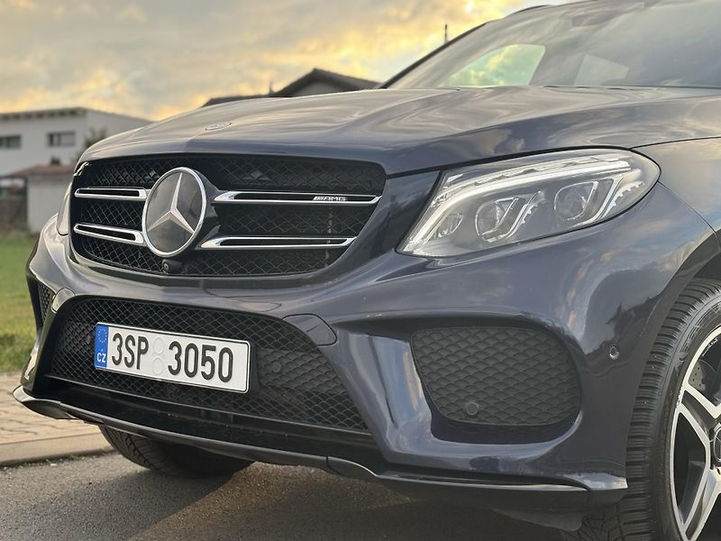 Mercedes-Benz GLE (2017) 43 AMG - fotka 8 z 15