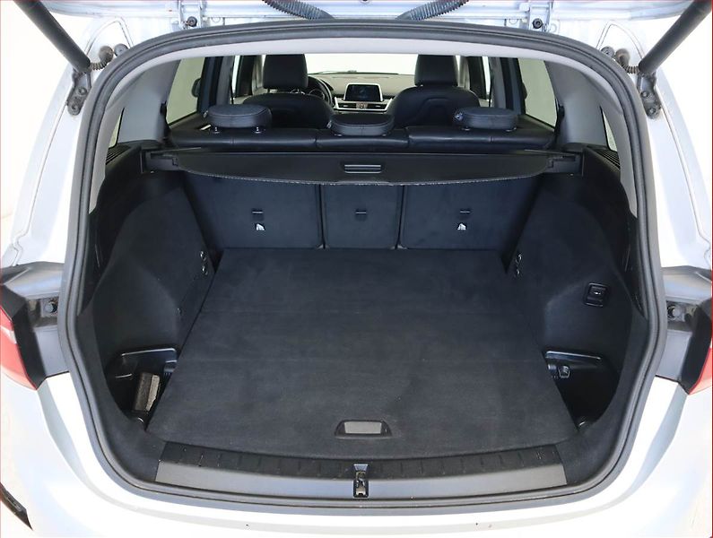 BMW Řada 2 (2019) 216i Gran Tourer, Serv.kniha - fotka 14 z 21