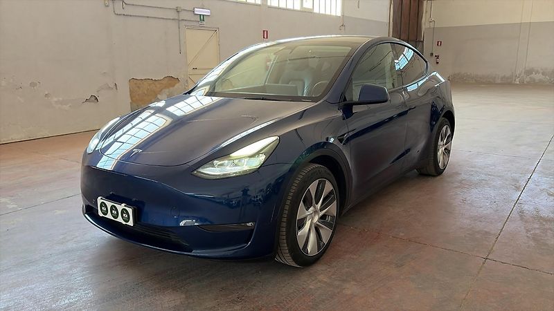 Tesla Model Y (2021) Long Range Dual Motor AWD - fotka 3 z 8