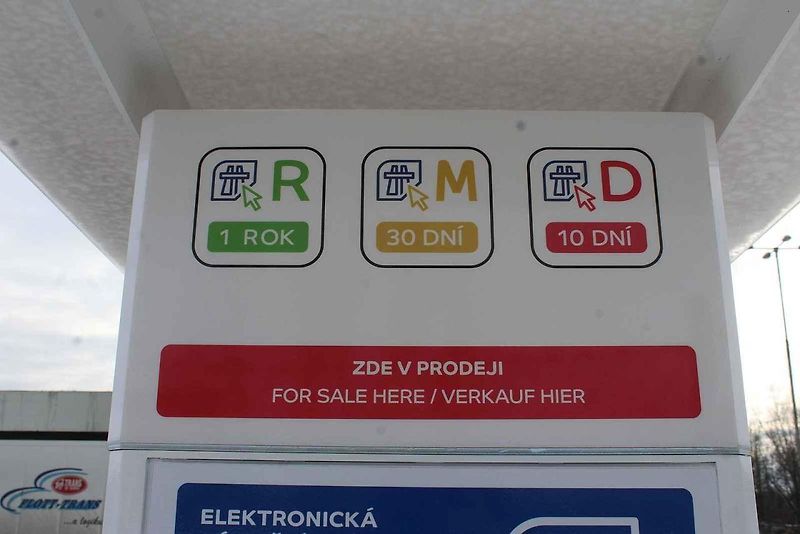 Systém Argos odhalí kromě neplatné dálniční známky i to, zda má auto platnou technickou, jestli je pojištěné, či je v registru dlužníků.