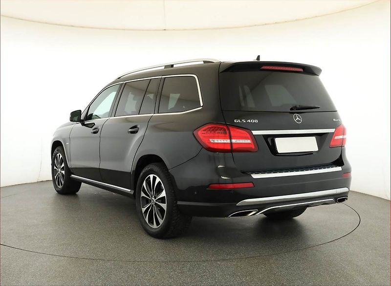 Mercedes-Benz GLS (2018) 400 4MATIC - fotka 4 z 25