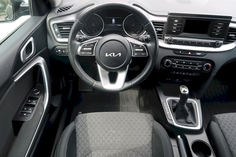 Kia Ceed (2022) Sportswagon 1,0 T-GDI/88 kW - fotka 8 z 30