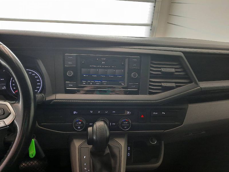 Volkswagen Caravelle (2020) 2.0 TDI (110kW/150k) DSG - fotka 12 z 24