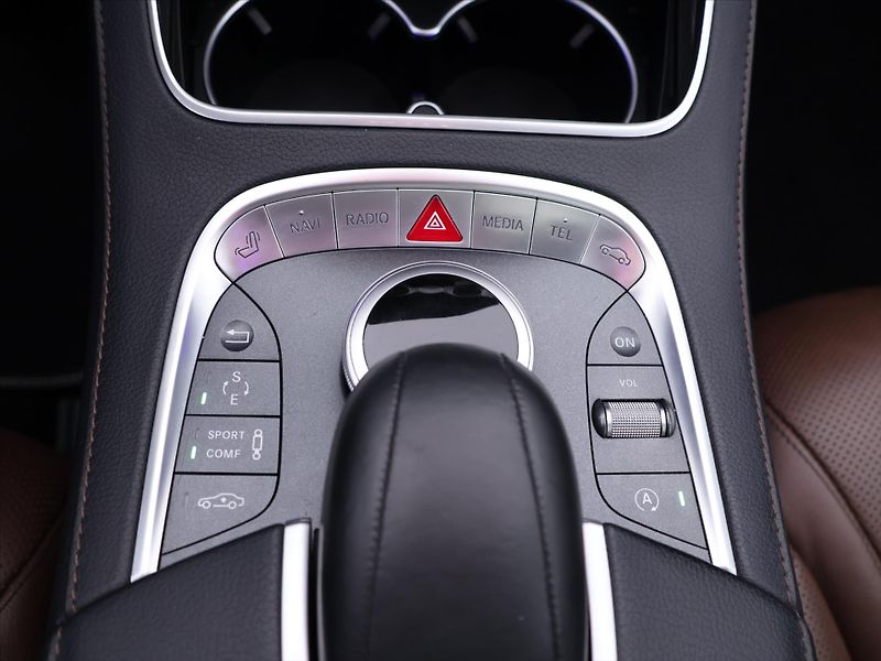 Mercedes-Benz Třídy S 3,0 350d 4Matic AMG paket - fotka 28 z 39