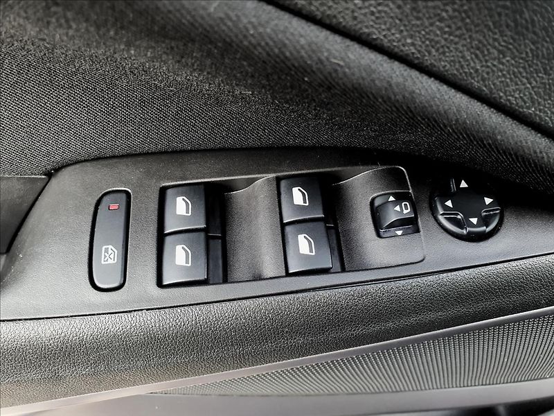 Opel Crossland X 1,5 cdti,Innovation,navi,kůže - fotka 35 z 50